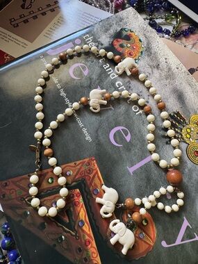 Vintage plastic and wood Mariam Haskell preowned necklace